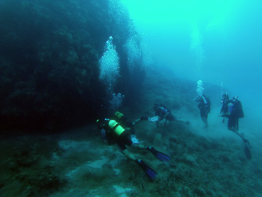 divers in advanced trip