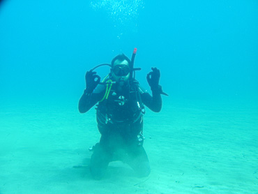 diver in advanced master course dive